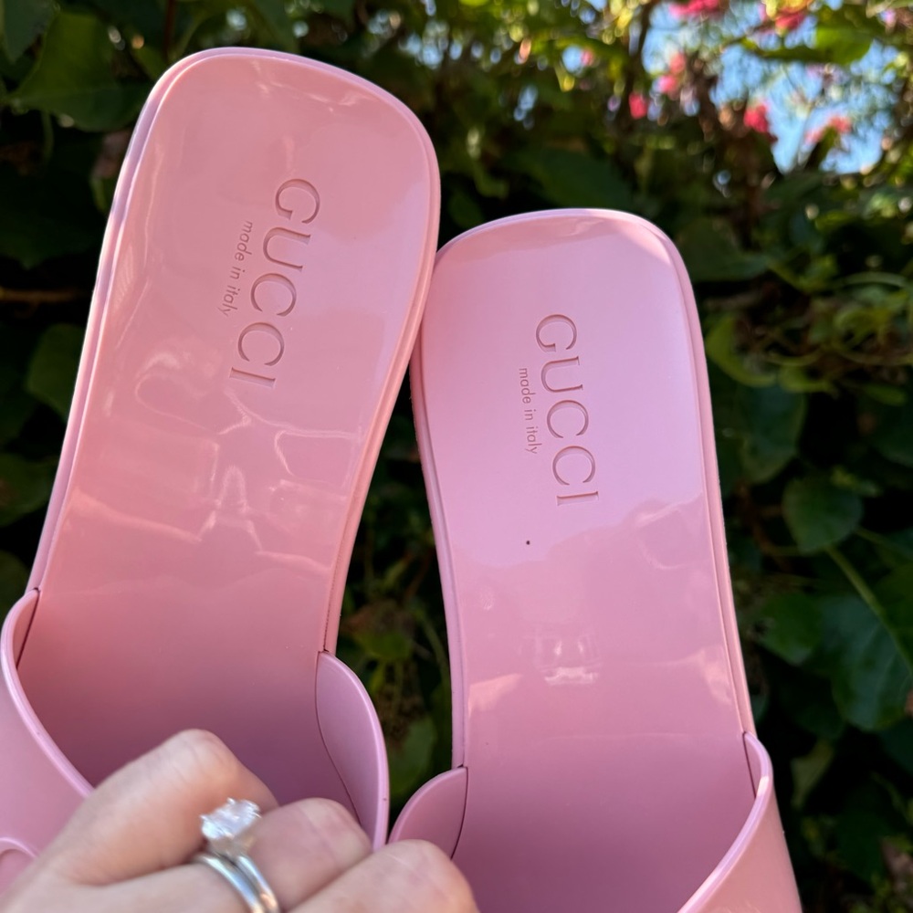 GUCCI Pink Rubber GG Platform Slide Sandals - Picture 8 of 16